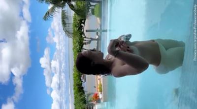 Videos Cibelly pelada na piscina